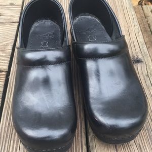 Dansko-Black clogs